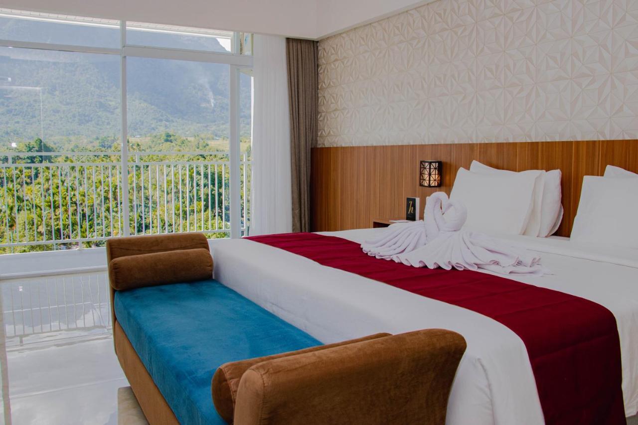 Hotel Horison Sentani Nefaar Exterior foto